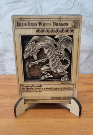 Лазерно гравирана плочка Blue-Eyes White Dragon